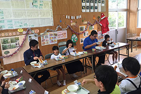 給食